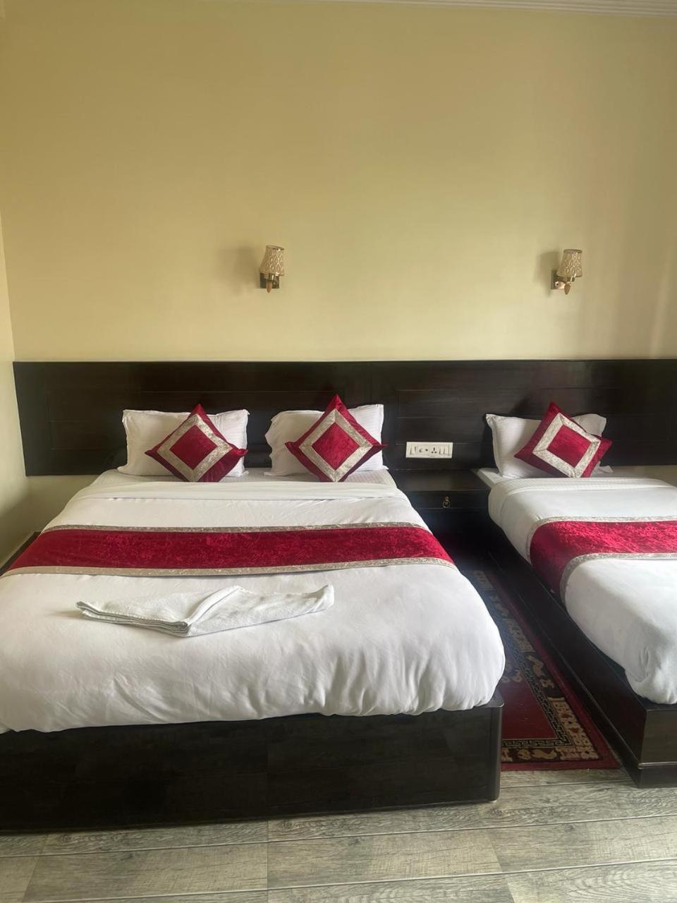 רומינדיי Hotel The Holy Birth מראה חיצוני תמונה