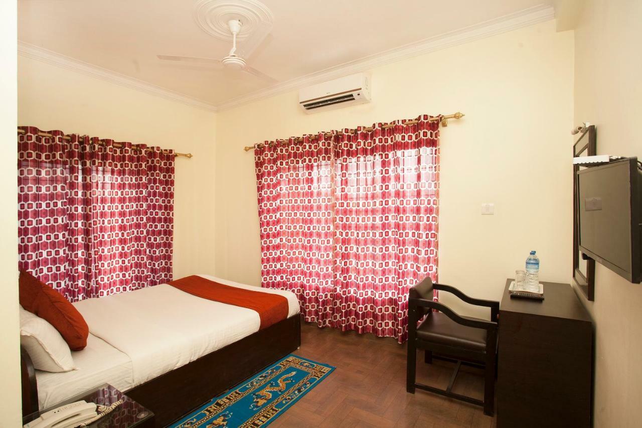רומינדיי Hotel The Holy Birth מראה חיצוני תמונה