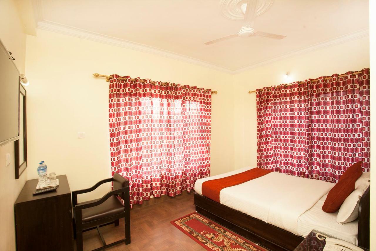 רומינדיי Hotel The Holy Birth מראה חיצוני תמונה