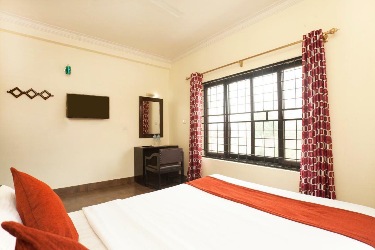רומינדיי Hotel The Holy Birth מראה חיצוני תמונה