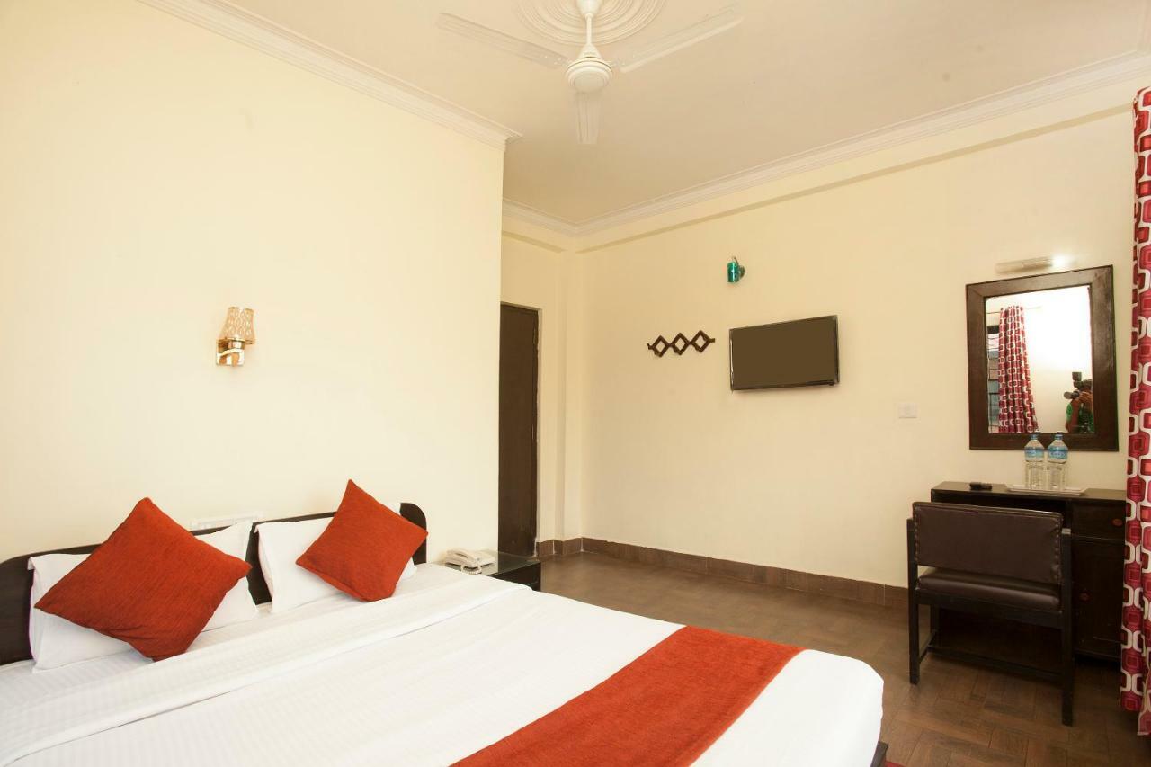 רומינדיי Hotel The Holy Birth מראה חיצוני תמונה