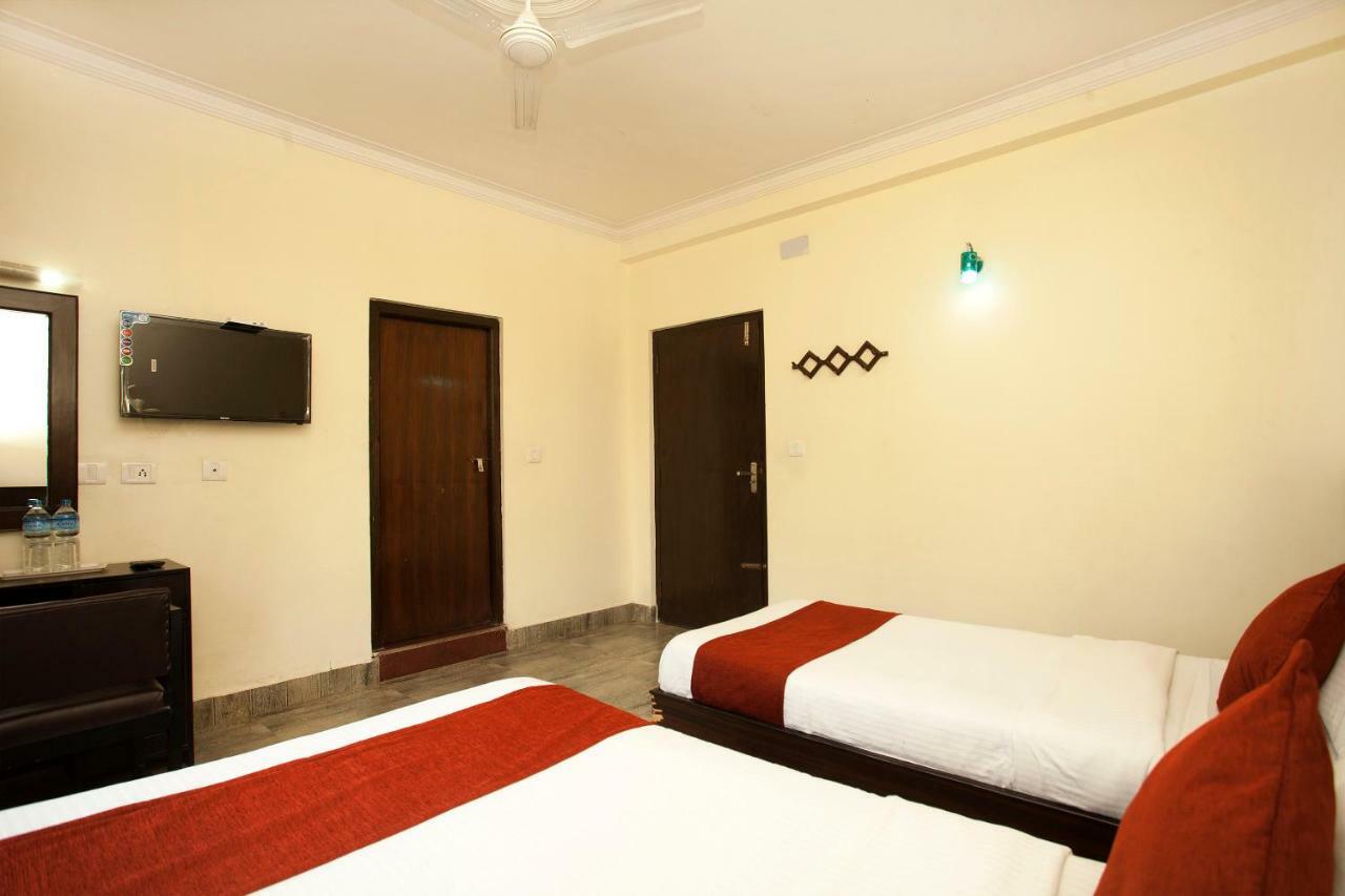רומינדיי Hotel The Holy Birth מראה חיצוני תמונה